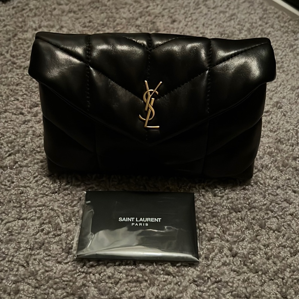 💯 Auth YSL small Lou puffer pouch